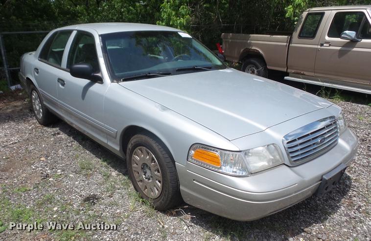 image for item DE1679 2003 Ford Crown Victoria Police Interceptor