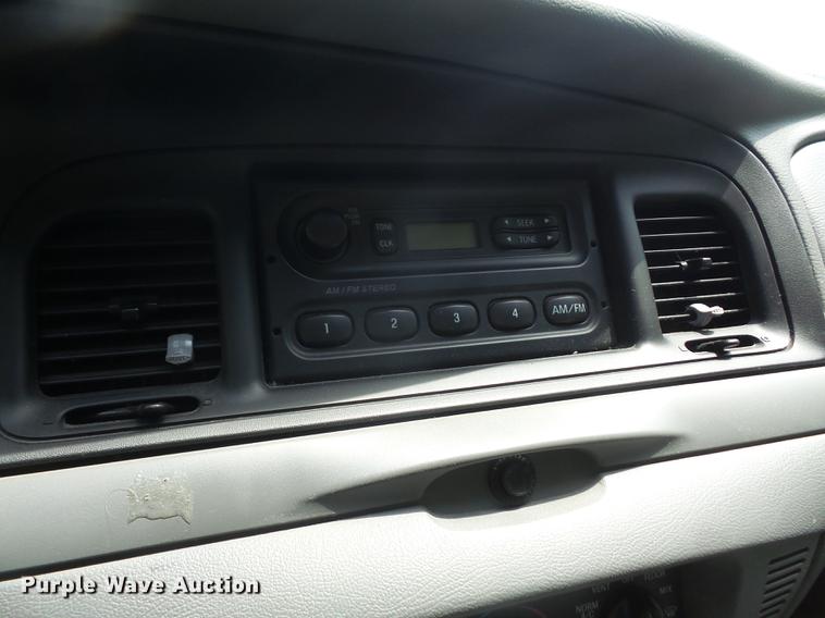 image for item DE1679 2003 Ford Crown Victoria Police Interceptor