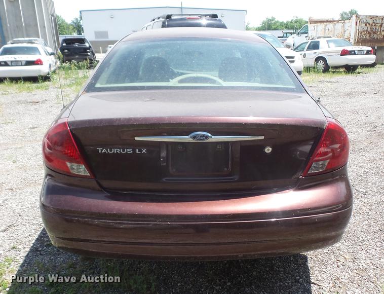 image for item DE1680 2001 Ford Taurus LX