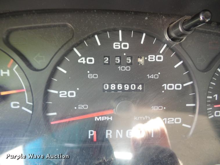 image for item DE1680 2001 Ford Taurus LX