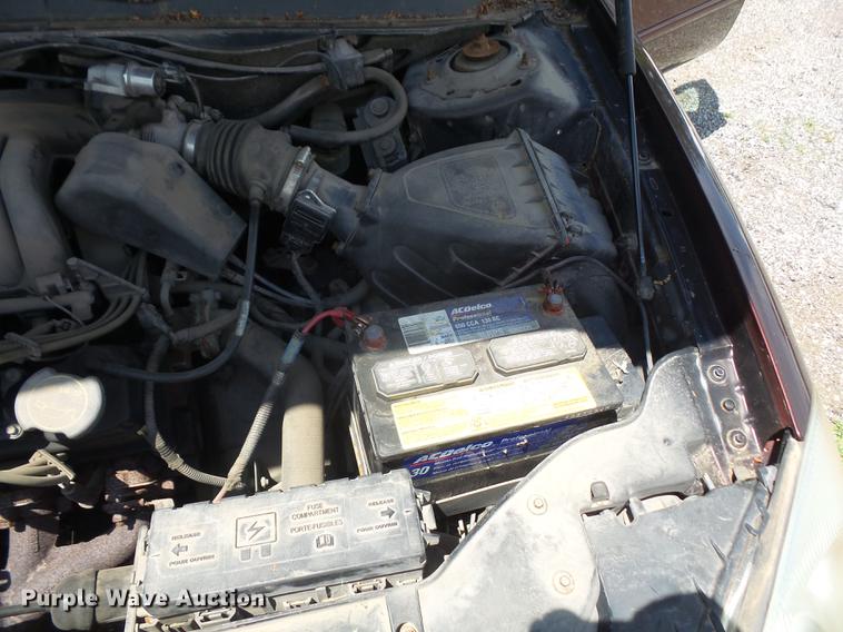 image for item DE1680 2001 Ford Taurus LX