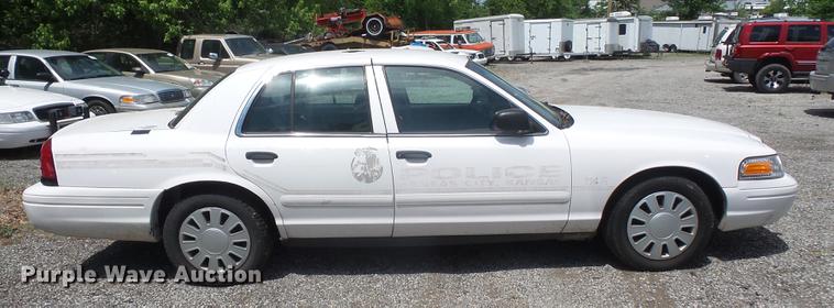image for item DE1681 2008 Ford Crown Victoria Police Interceptor