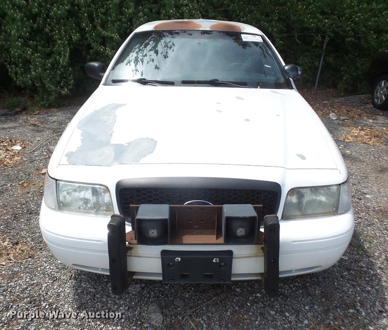 image for item DE1682 2005 Ford Crown Victoria Police Interceptor