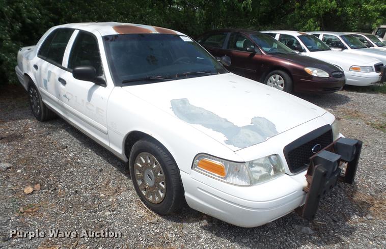image for item DE1682 2005 Ford Crown Victoria Police Interceptor