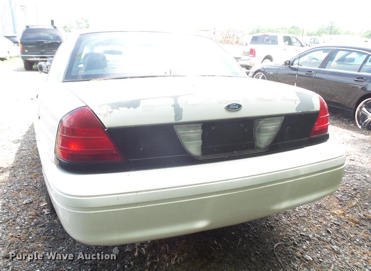 image for item DE1682 2005 Ford Crown Victoria Police Interceptor
