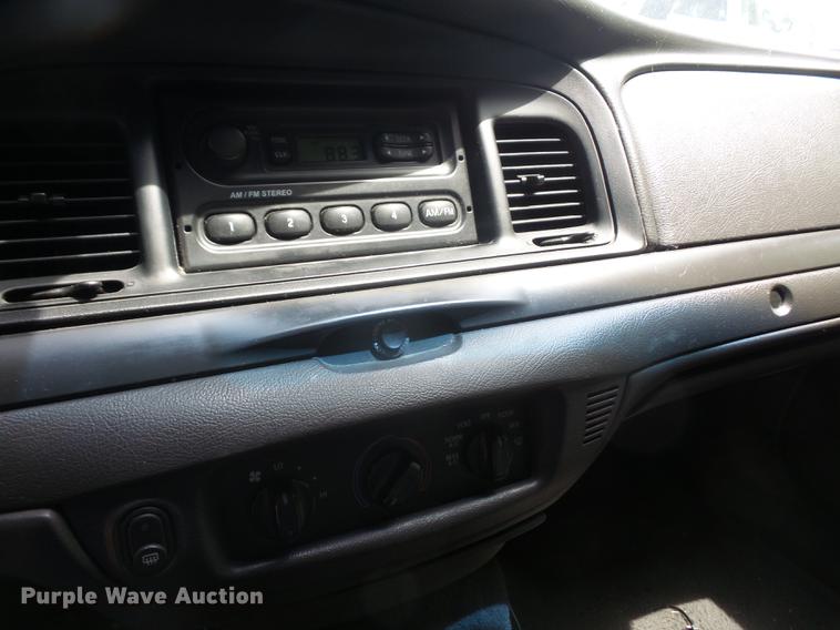image for item DE1682 2005 Ford Crown Victoria Police Interceptor