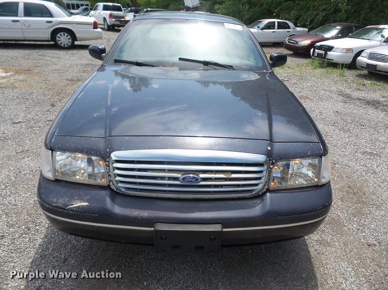 image for item DE1683 2001 Ford Crown Victoria Police Interceptor