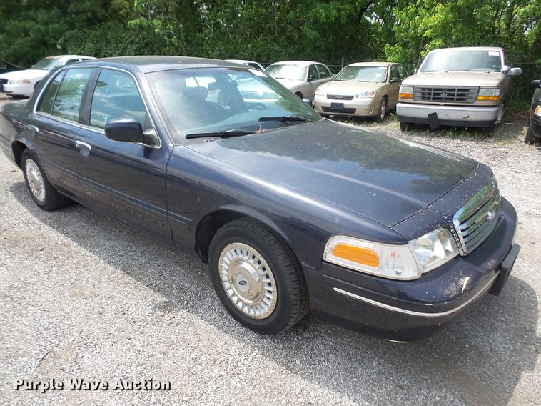 image for item DE1683 2001 Ford Crown Victoria Police Interceptor
