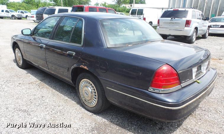 image for item DE1683 2001 Ford Crown Victoria Police Interceptor