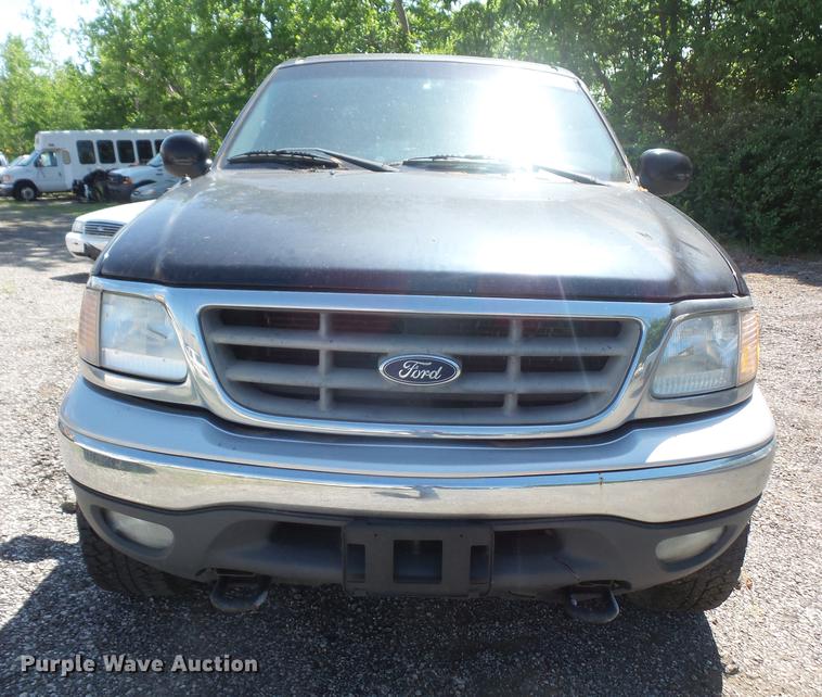 image for item DE1686 2001 Ford F150 SuperCrew pickup truck