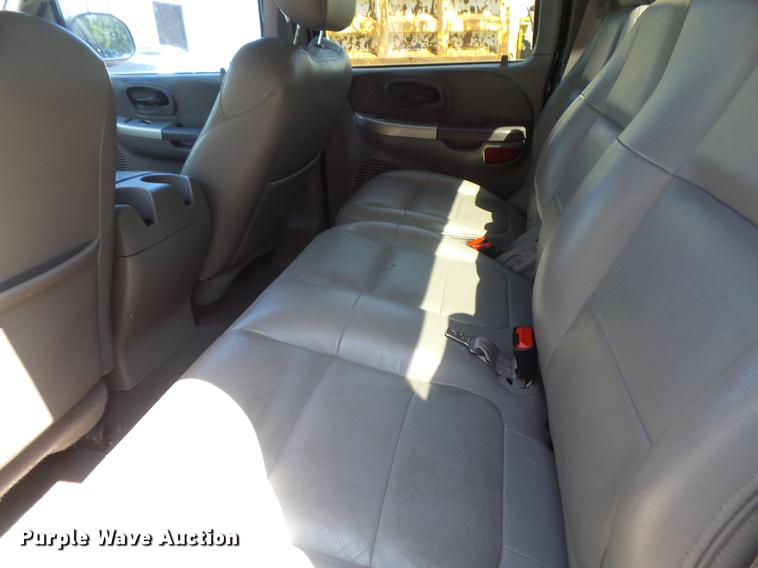 image for item DE1686 2001 Ford F150 SuperCrew pickup truck