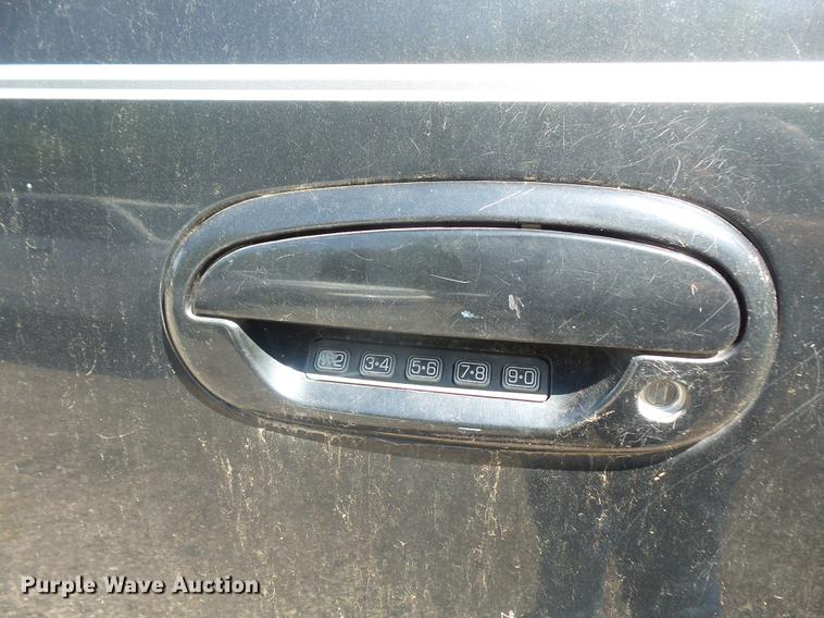 image for item DE1686 2001 Ford F150 SuperCrew pickup truck