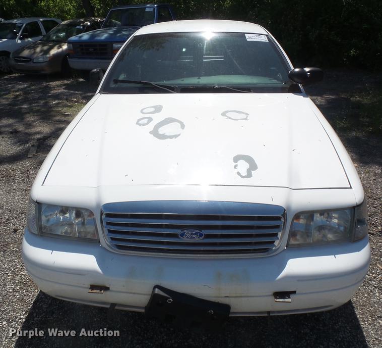image for item DE1687 2011 Ford Crown Victoria Police Interceptor