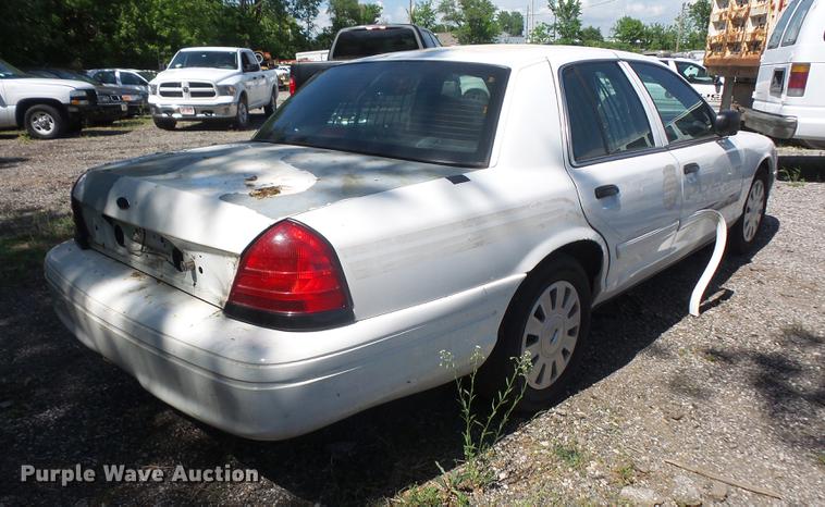 image for item DE1687 2011 Ford Crown Victoria Police Interceptor