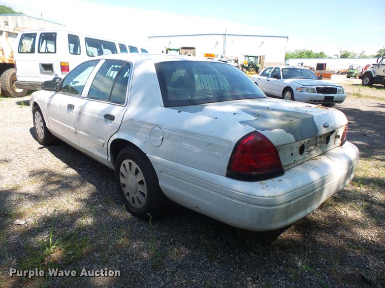 image for item DE1687 2011 Ford Crown Victoria Police Interceptor