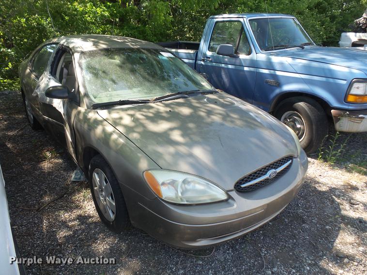 image for item DE1689 2002 Ford Taurus