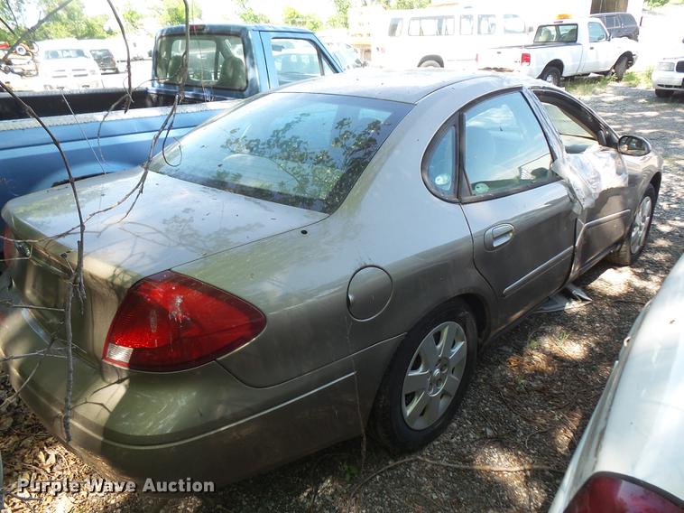 image for item DE1689 2002 Ford Taurus