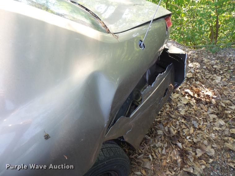 image for item DE1689 2002 Ford Taurus