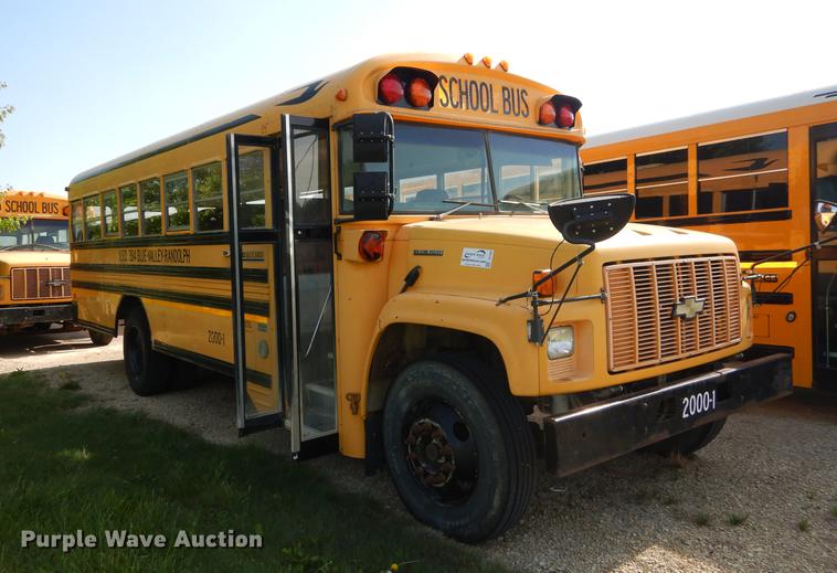 image for item DE1692 2000 Chevrolet C7H064 Blue Bird school bus