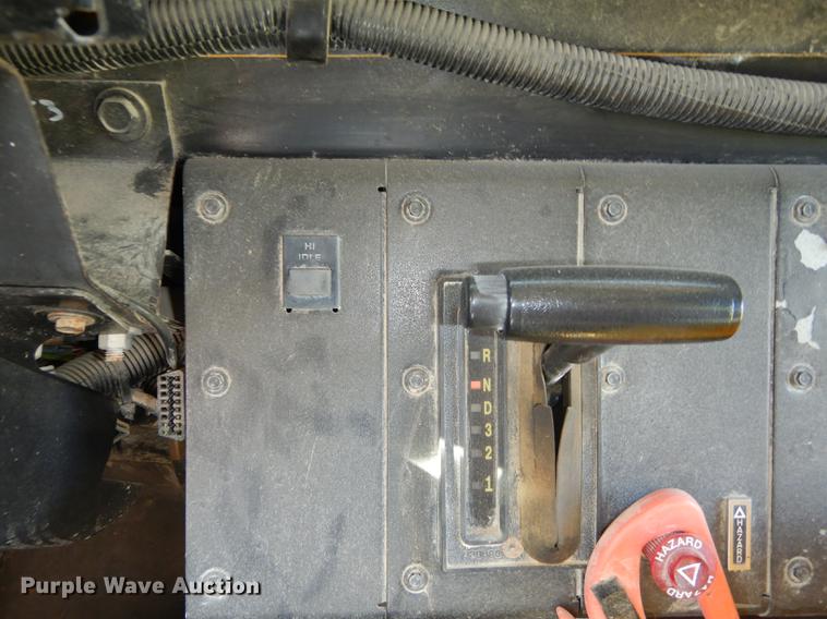 image for item DE1692 2000 Chevrolet C7H064 Blue Bird school bus