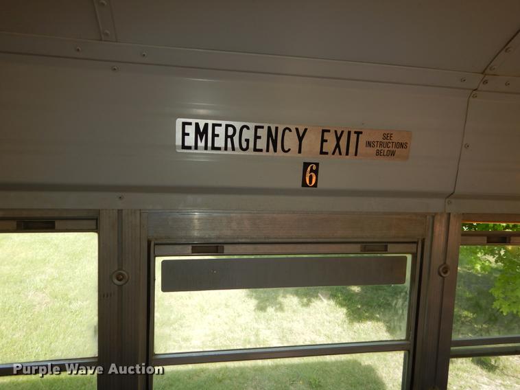 image for item DE1692 2000 Chevrolet C7H064 Blue Bird school bus