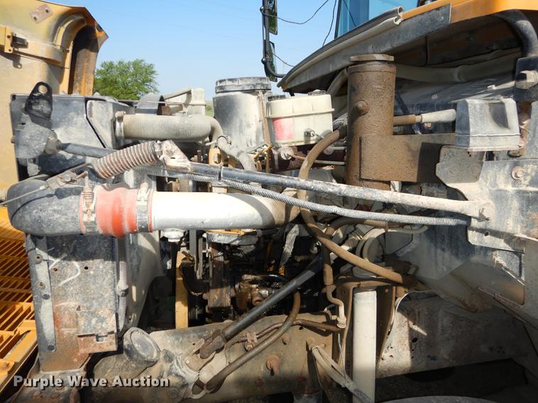 image for item DE1692 2000 Chevrolet C7H064 Blue Bird school bus