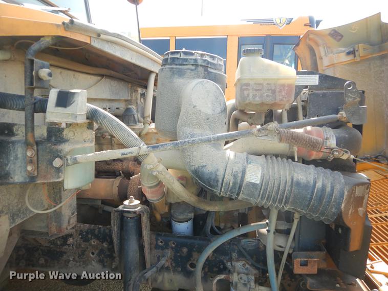 image for item DE1692 2000 Chevrolet C7H064 Blue Bird school bus