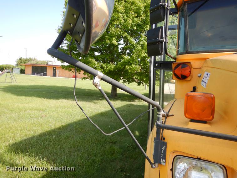 image for item DE1692 2000 Chevrolet C7H064 Blue Bird school bus