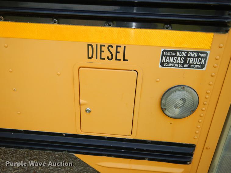 image for item DE1692 2000 Chevrolet C7H064 Blue Bird school bus