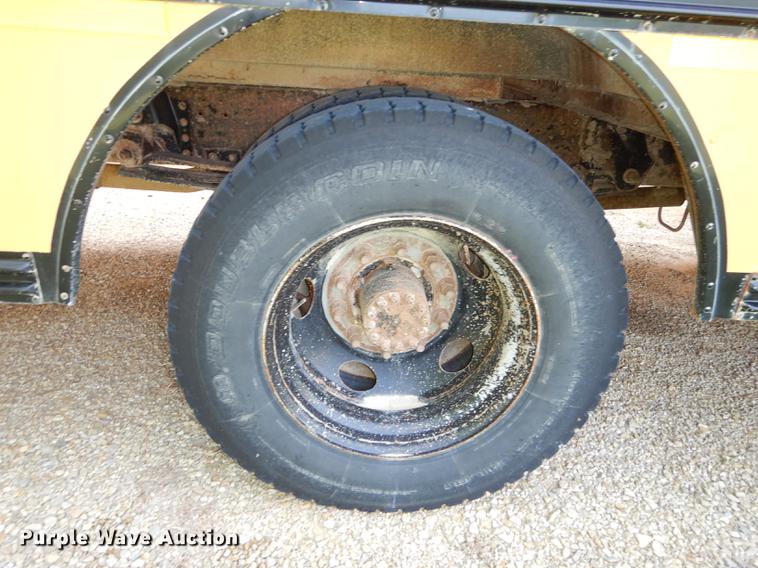 image for item DE1692 2000 Chevrolet C7H064 Blue Bird school bus