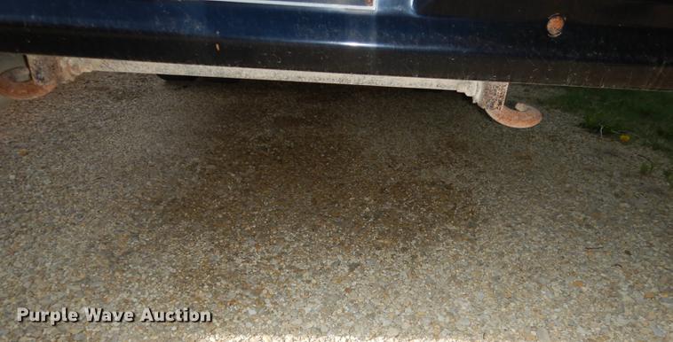 image for item DE1692 2000 Chevrolet C7H064 Blue Bird school bus