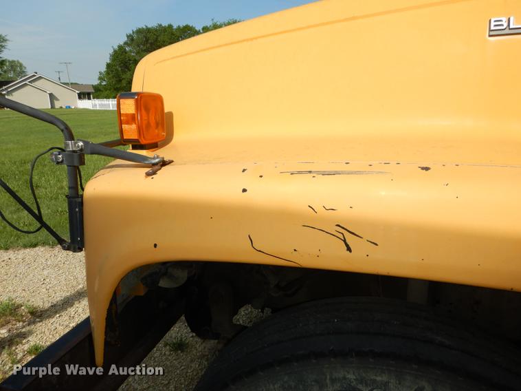 image for item DE1692 2000 Chevrolet C7H064 Blue Bird school bus