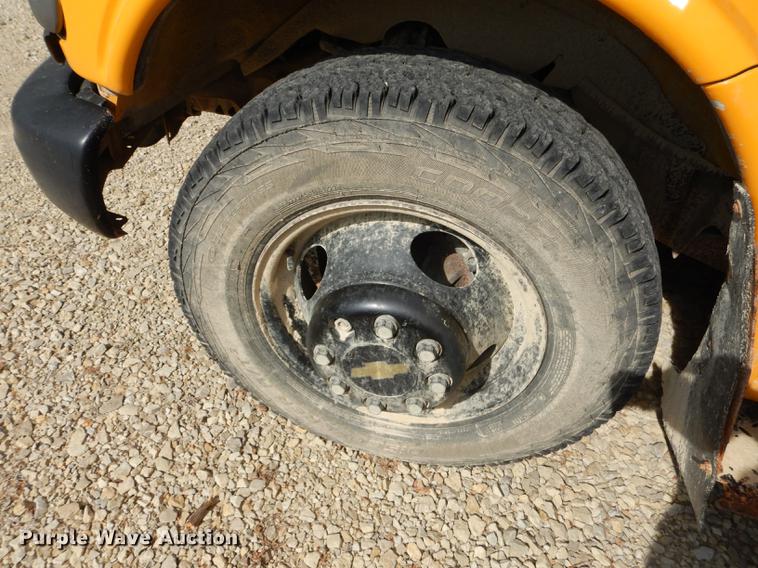 image for item DE1693 2002 Chevrolet Express 3500 micro Blue Bird school bus