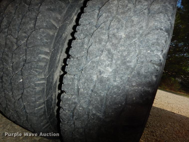 image for item DE1693 2002 Chevrolet Express 3500 micro Blue Bird school bus