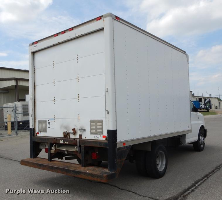 image for item DE1703 2008 Chevrolet Express 3500 Cargo box truck