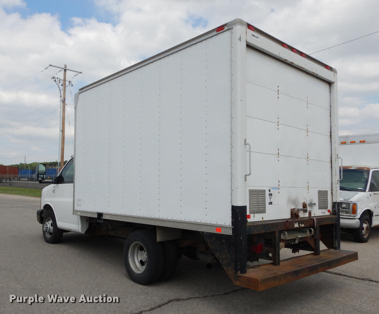 image for item DE1703 2008 Chevrolet Express 3500 Cargo box truck