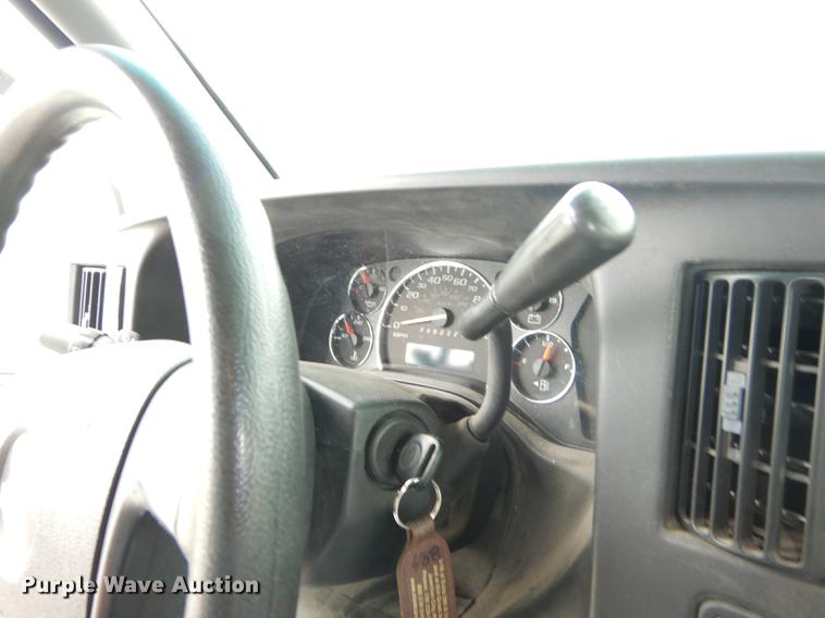image for item DE1703 2008 Chevrolet Express 3500 Cargo box truck