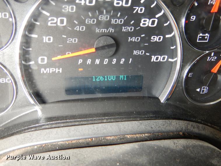 image for item DE1703 2008 Chevrolet Express 3500 Cargo box truck