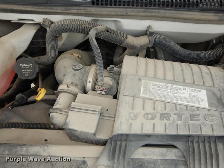 image for item DE1703 2008 Chevrolet Express 3500 Cargo box truck