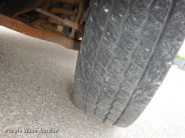 image for item DE1703 2008 Chevrolet Express 3500 Cargo box truck