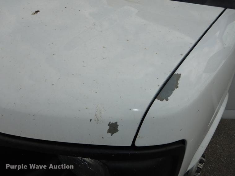 image for item DE1703 2008 Chevrolet Express 3500 Cargo box truck