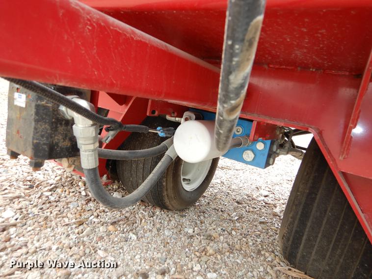 image for item DE1713 2012 Toro 2500 topdresser