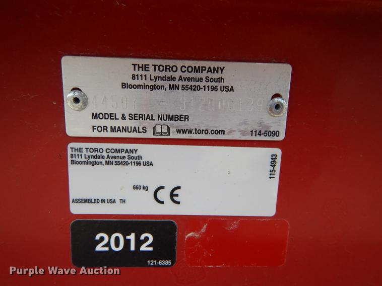 image for item DE1713 2012 Toro 2500 topdresser