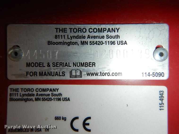 image for item DE1713 2012 Toro 2500 topdresser