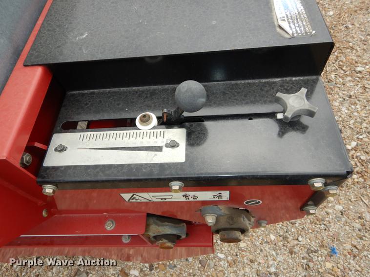 image for item DE1713 2012 Toro 2500 topdresser