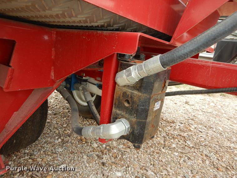 image for item DE1713 2012 Toro 2500 topdresser