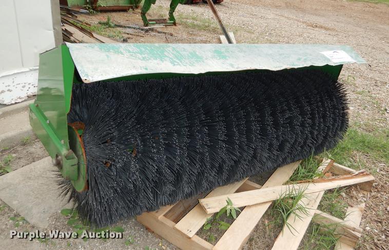 image for item DE1719 John Deere broom
