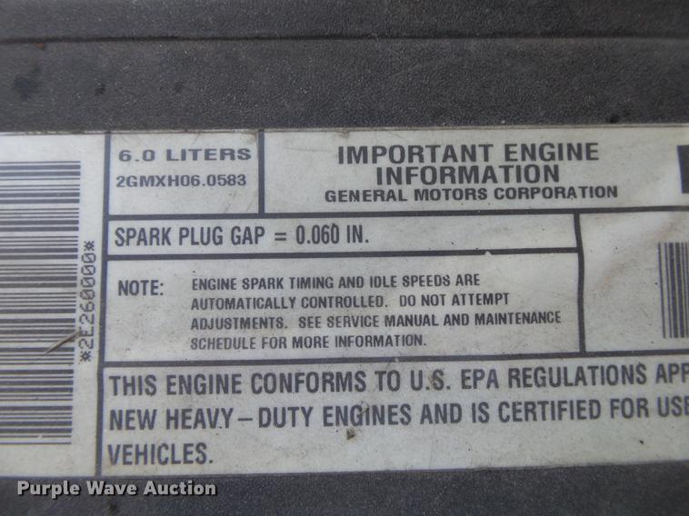 image for item DE3640 2002 Chevrolet Silverado 2500HD utility bed pickup truck