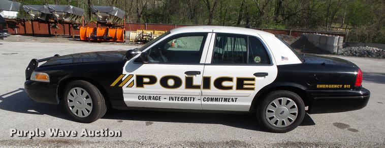 image for item DE3641 2011 Ford Crown Victoria Police Interceptor