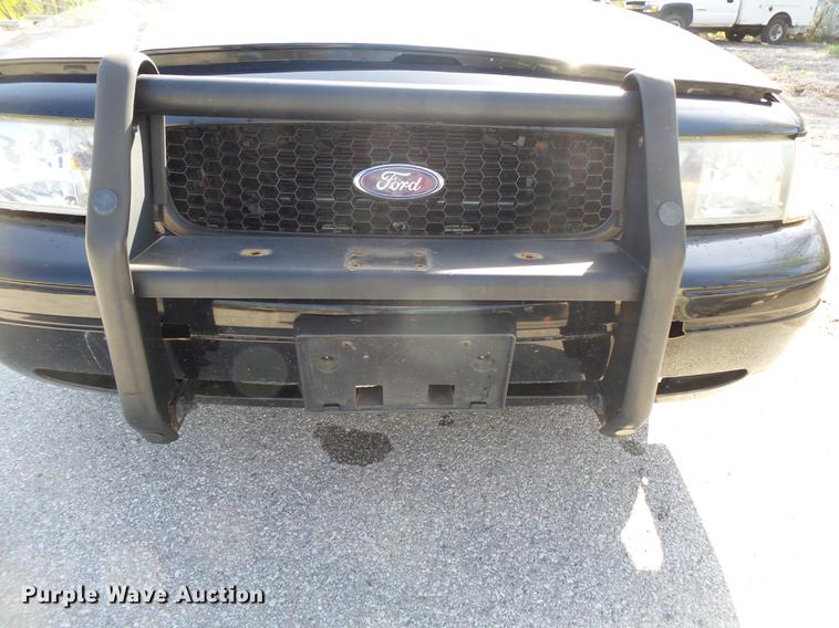 image for item DE3641 2011 Ford Crown Victoria Police Interceptor